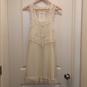 Gorgeous embroidered white BoHo dress or long top!